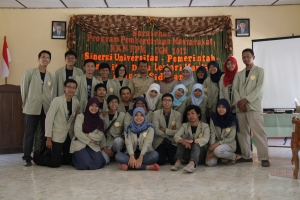 Bersama mahasiswa Kuliah Kerja Nyata Kelurahan Sidoharjo Samigaluh 2012